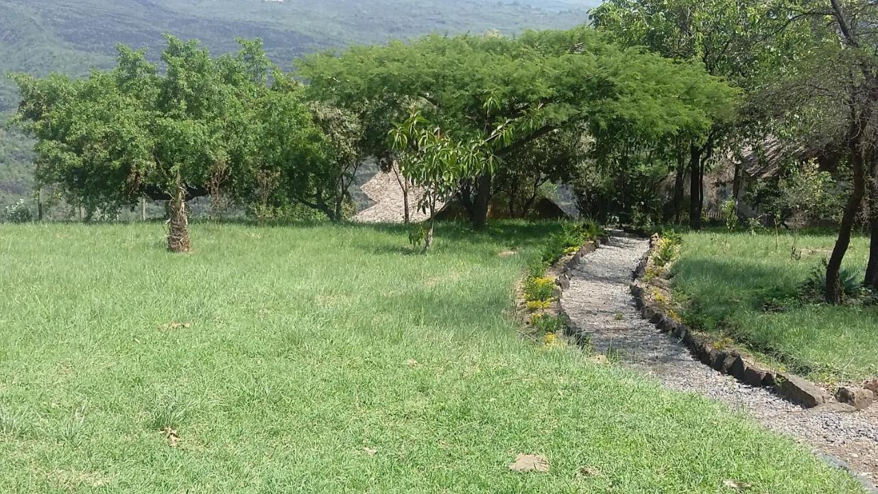 Maili Saba Camp Villa Nakuru Luaran gambar
