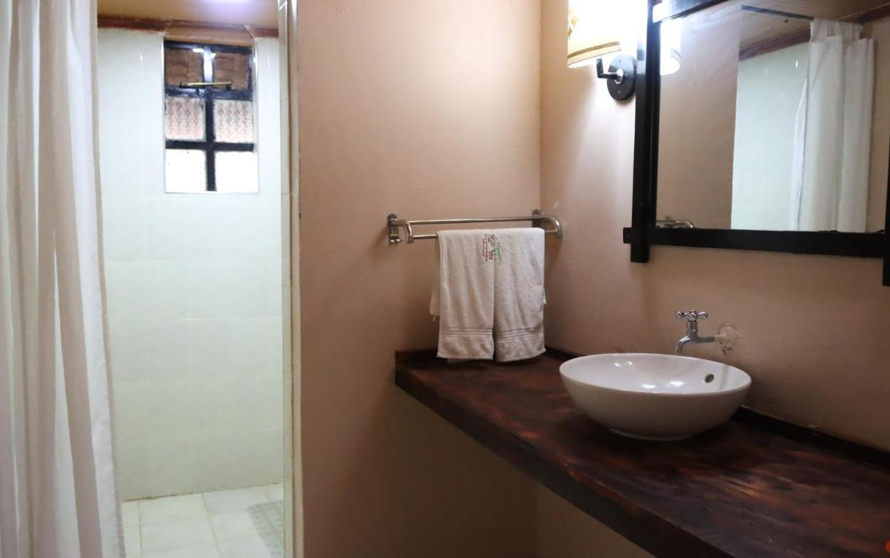 Maili Saba Camp Villa Nakuru Luaran gambar