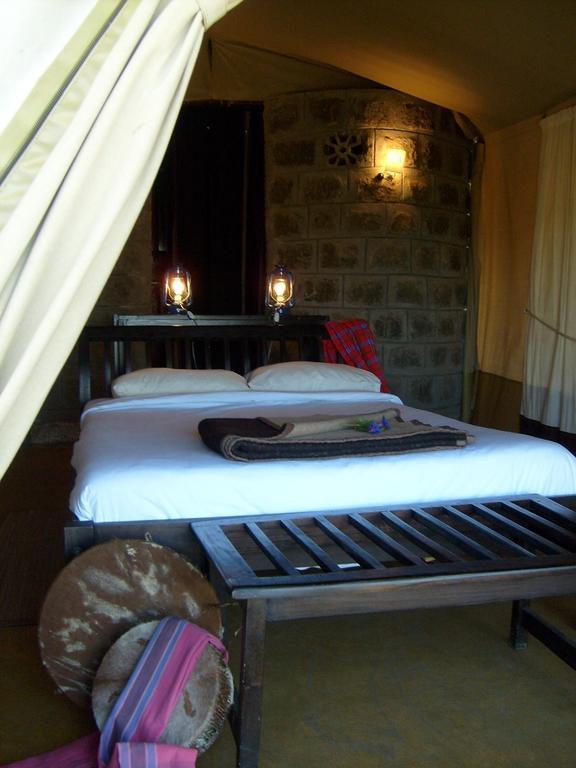 Maili Saba Camp Villa Nakuru Bilik gambar