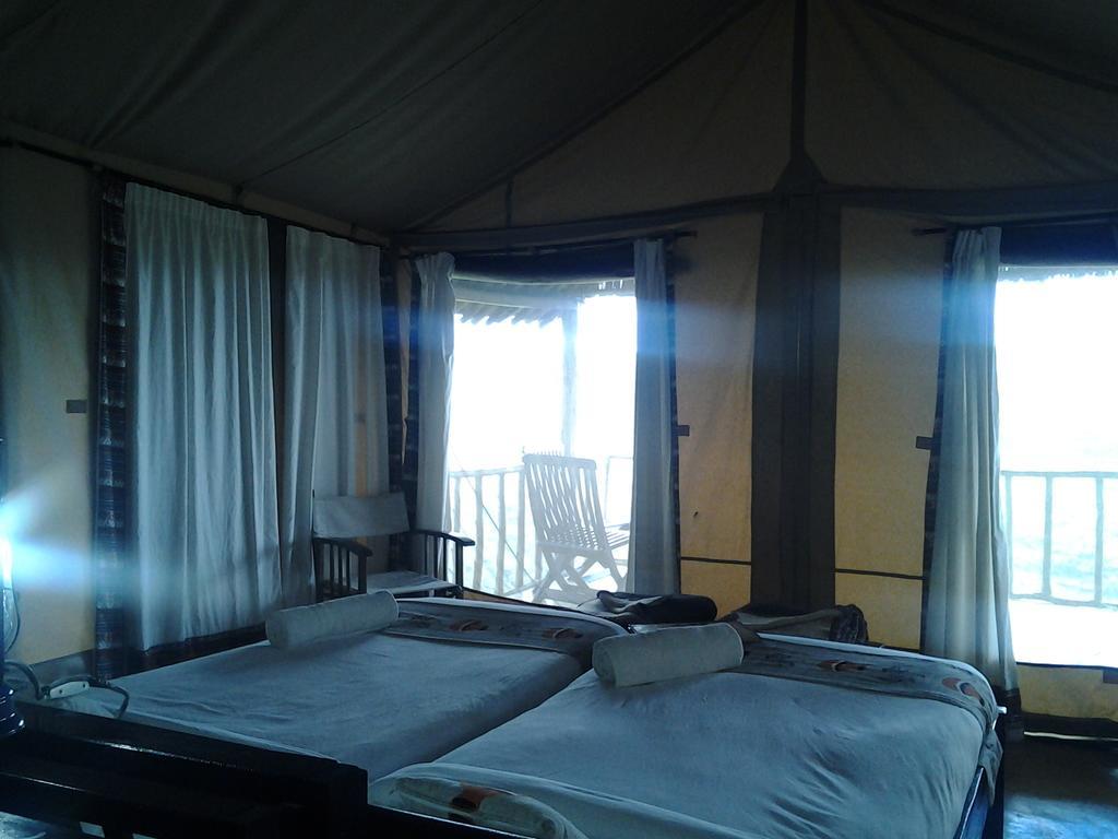 Maili Saba Camp Villa Nakuru Bilik gambar